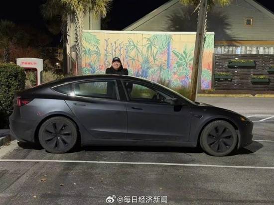 车主称全程未碰方向盘横穿美国，自动驾驶技术真实能力引热议