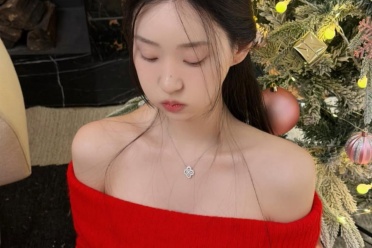 游戏角色爆红背后的性感体模，甜美外形与专业实力引关注