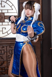 日本Coser还原春丽标志性粗腿,力量与美感的完美平衡(图2) 2